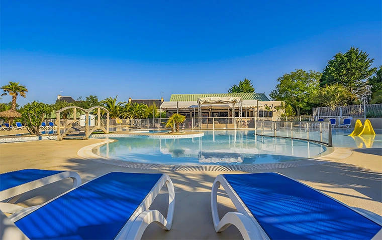 camping avec parc aquatique pres de benodet