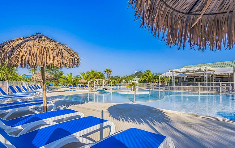 camping avec parc aquatique pres de pont aven