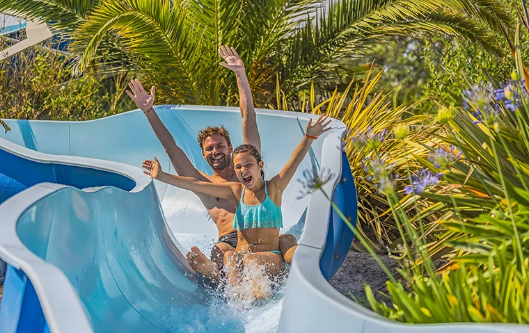 toboggans de notre parc aquatique