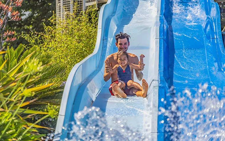 toboggans du parc aquatique