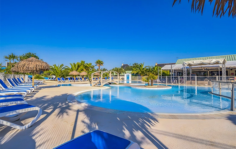 votre camping en bord de mer avec piscine chauffee